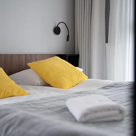Apartman Port Seaside With By Bookinghost